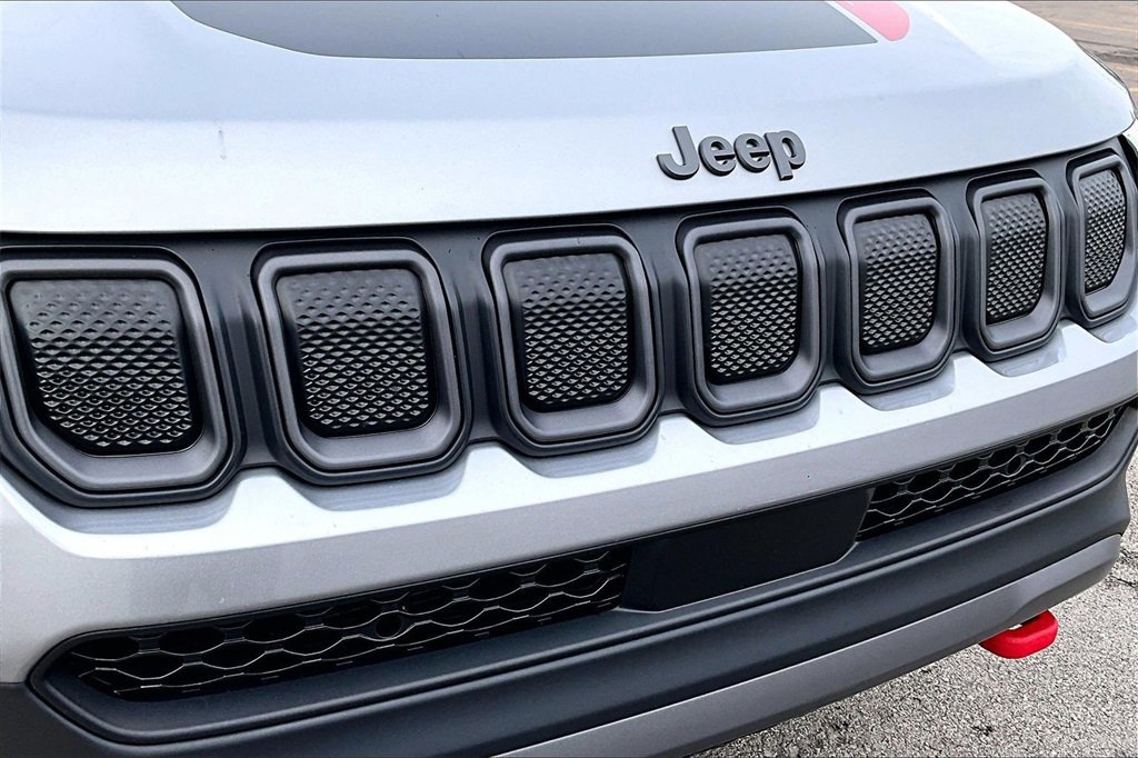 Used 2022 Jeep Compass Trailhawk w/ Trailhawk Convenience Group image 28