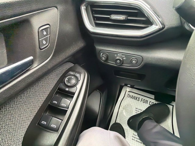 Used 2023 Chevrolet TrailBlazer LT w/ Convenience Package FWD image 35