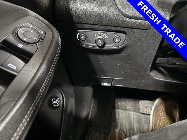 Used 2021 Buick Encore GX Select image 17