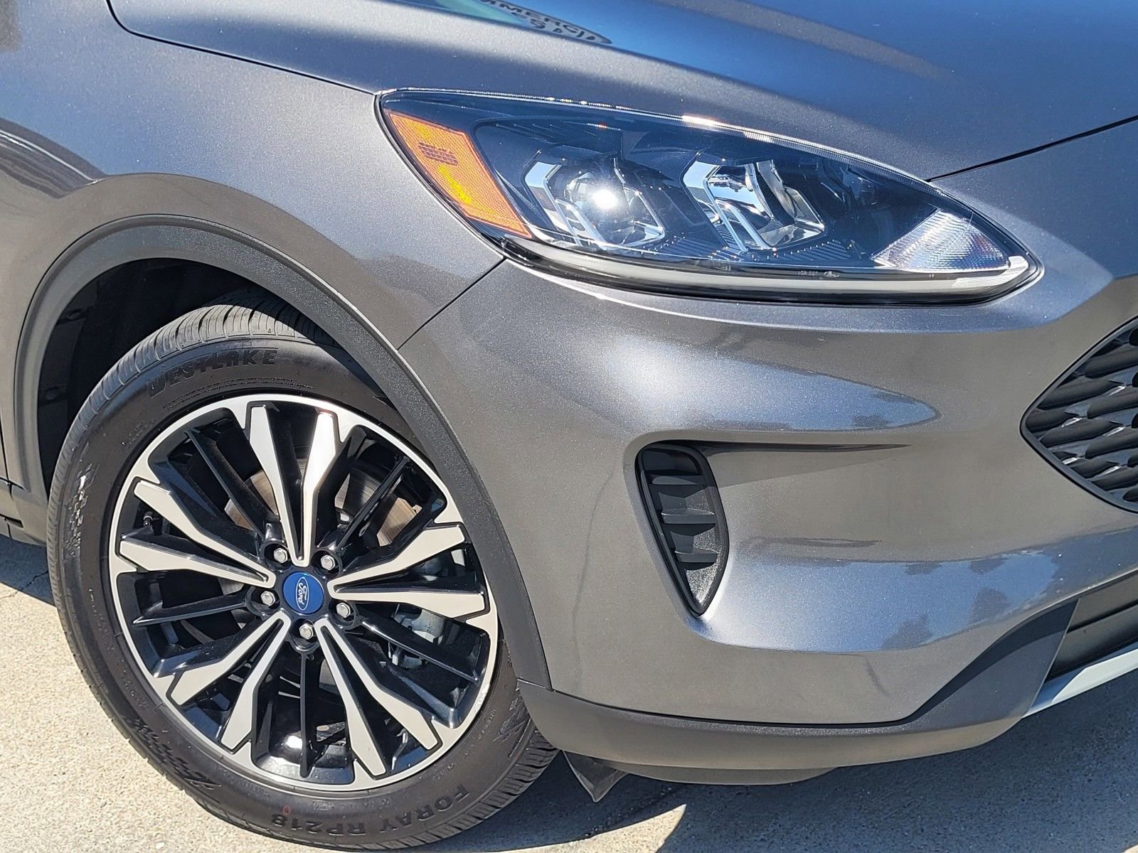 Certified 2021 Ford Escape SE w/ SE Sport Appearance Package FWD image 9