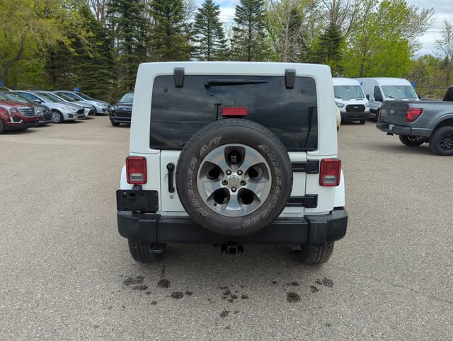 Used 2017 Jeep Wrangler Unlimited Sahara w/ Dual Top Group AWD/4WD image 4
