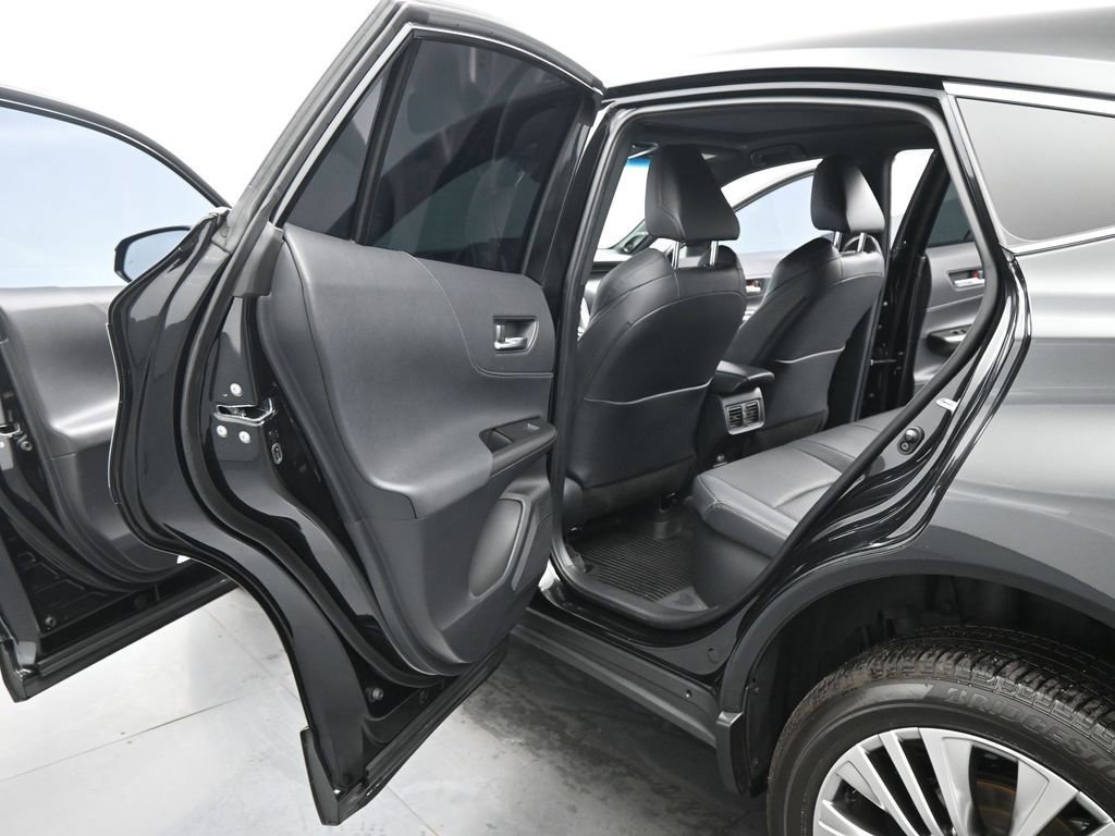 Used 2024 Toyota Venza Limited image 47