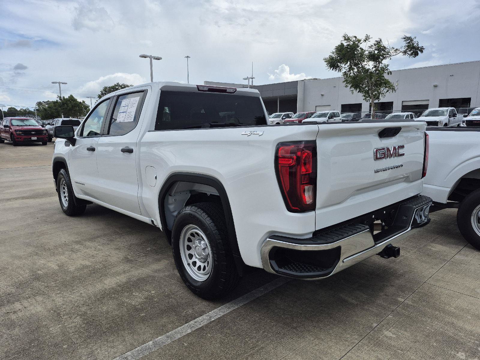 Used 2023 GMC Sierra 1500 Pro AWD/4WD image 13