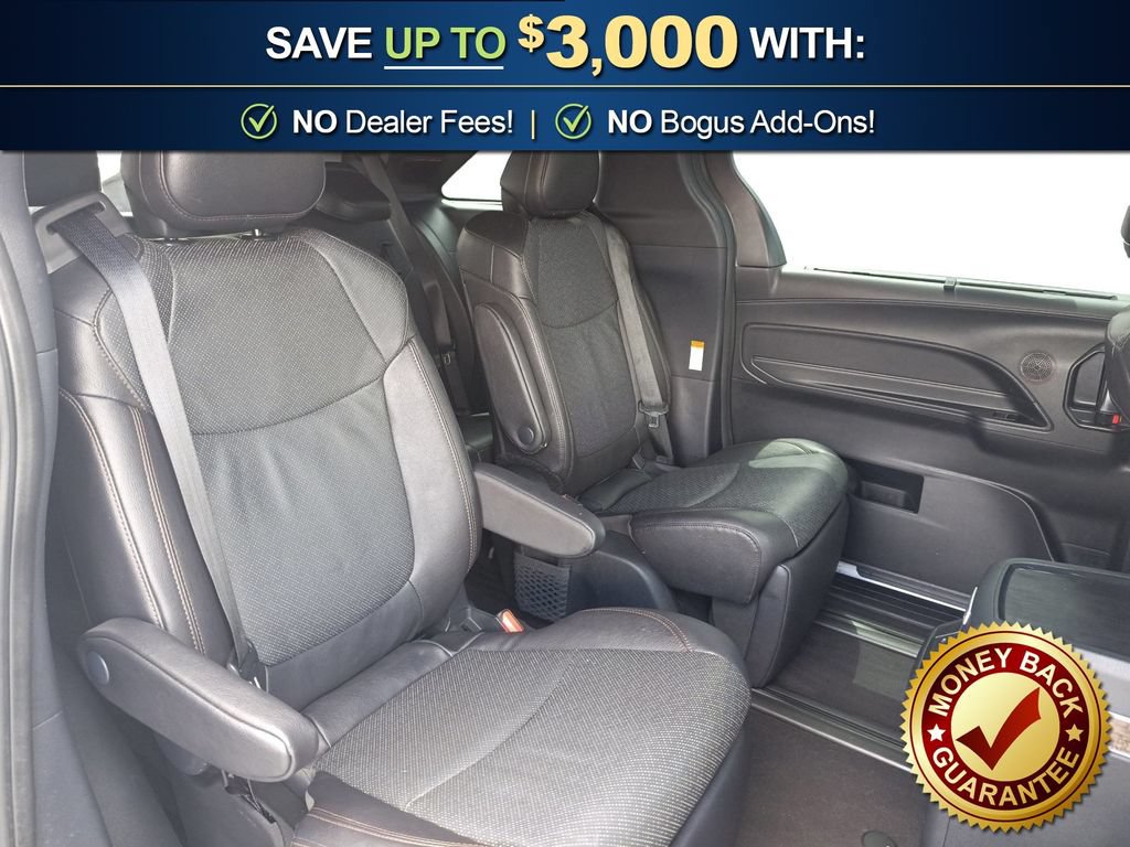 Used 2025 Toyota Sienna Platinum FWD image 23