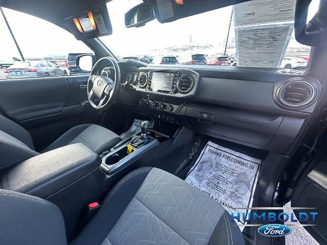 Used 2020 Toyota Tacoma TRD Off-Road w/ Technology Package image 28