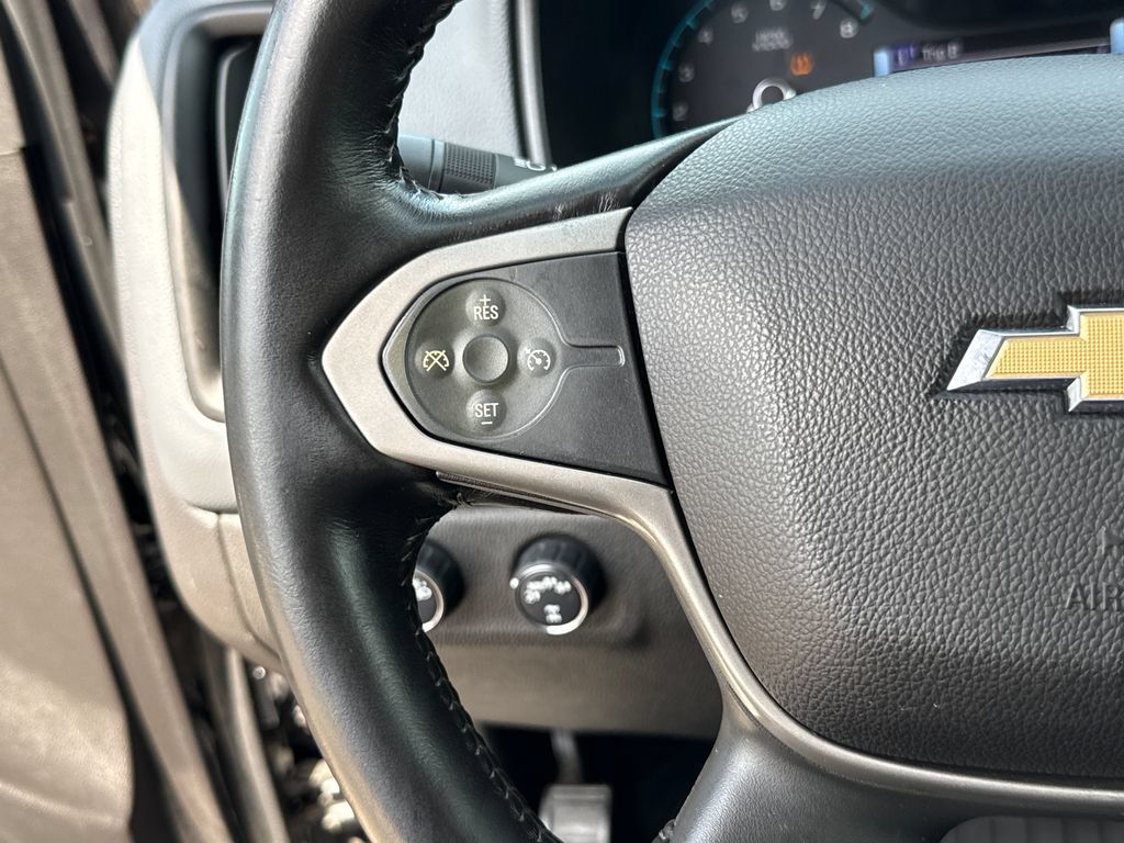 Used 2017 Chevrolet Colorado Z71 AWD/4WD image 16