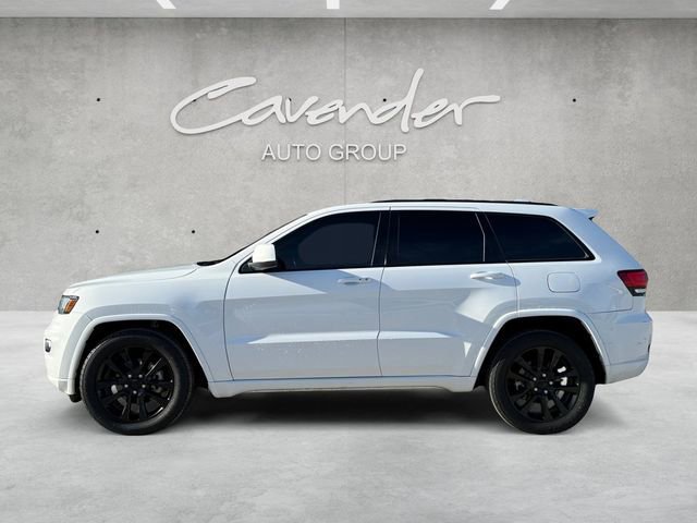 Used 2020 Jeep Grand Cherokee Altitude image 2