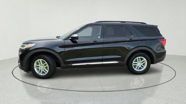 Certified 2025 Ford Explorer Active AWD/4WD image 2