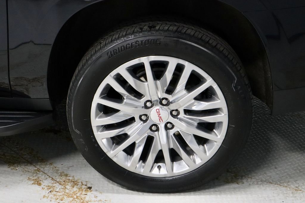 Used 2024 GMC Yukon XL SLE image 18