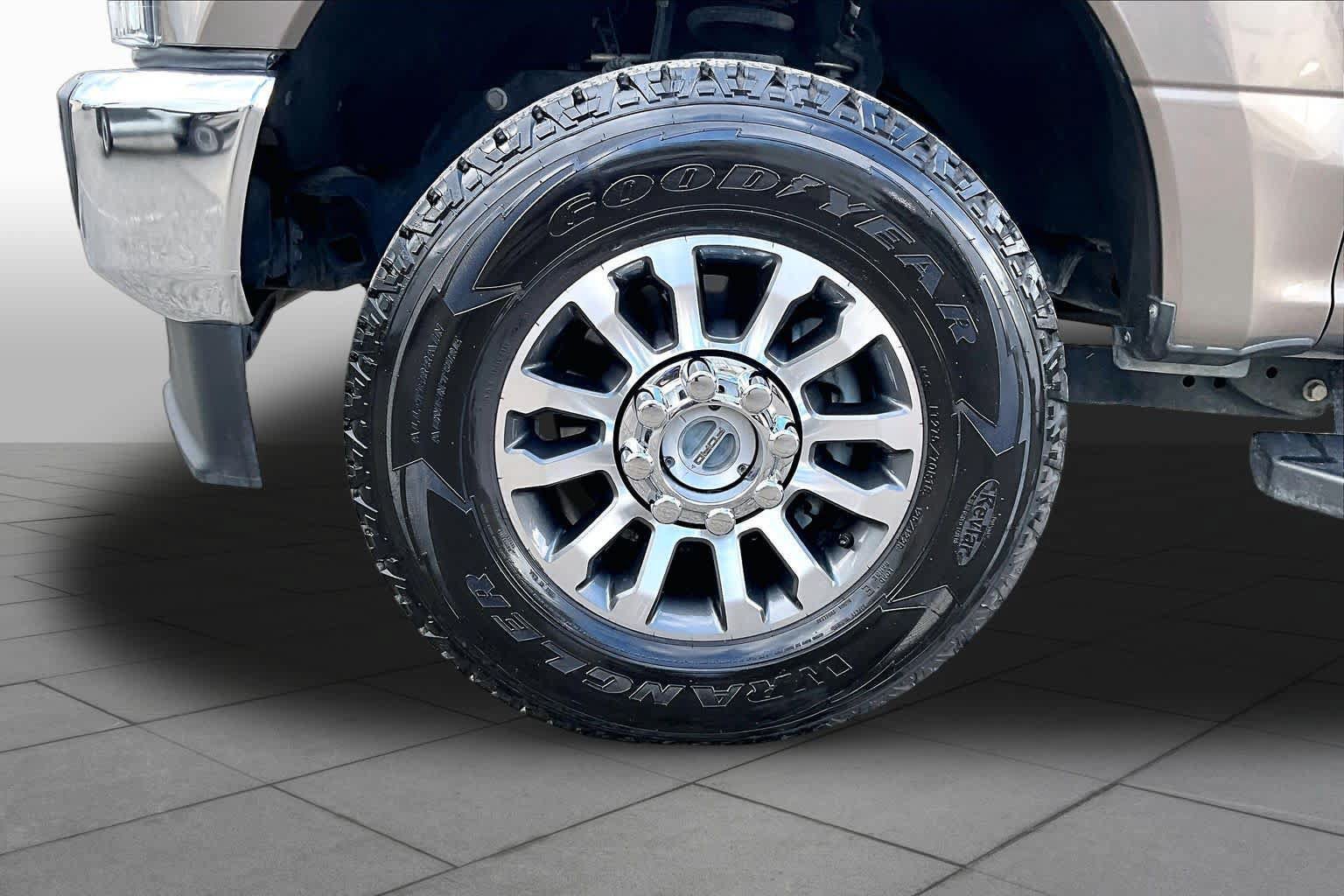 Certified 2022 Ford F350 Lariat AWD/4WD image 11