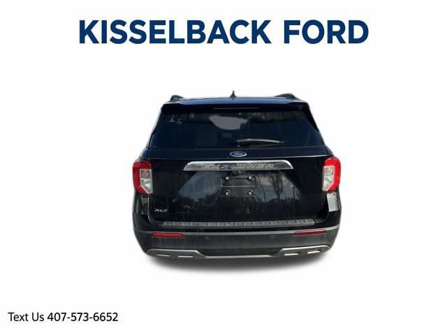 Certified 2022 Ford Explorer XLT w/ Equipment Group 202A image 4