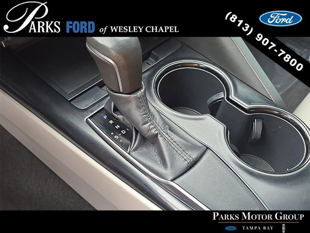 Used 2019 Toyota Camry L image 23