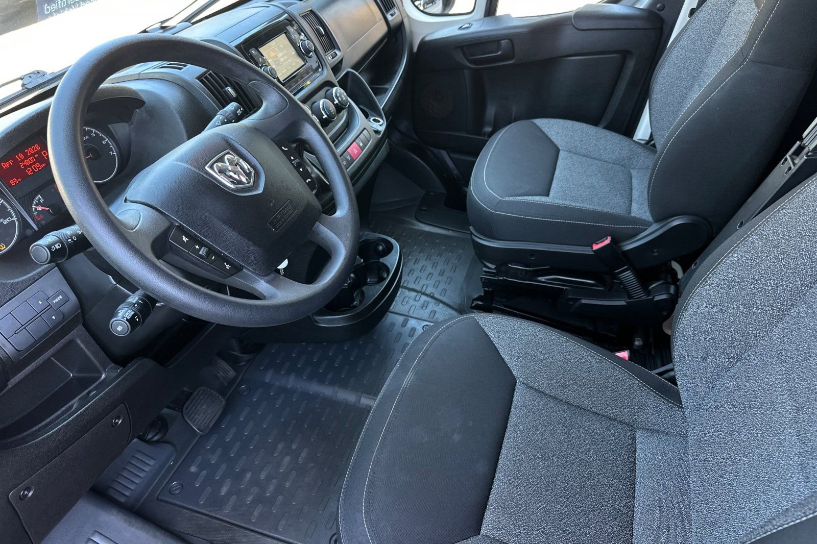 Used 2018 RAM ProMaster 3500 w/ Premium Appearance Group image 9