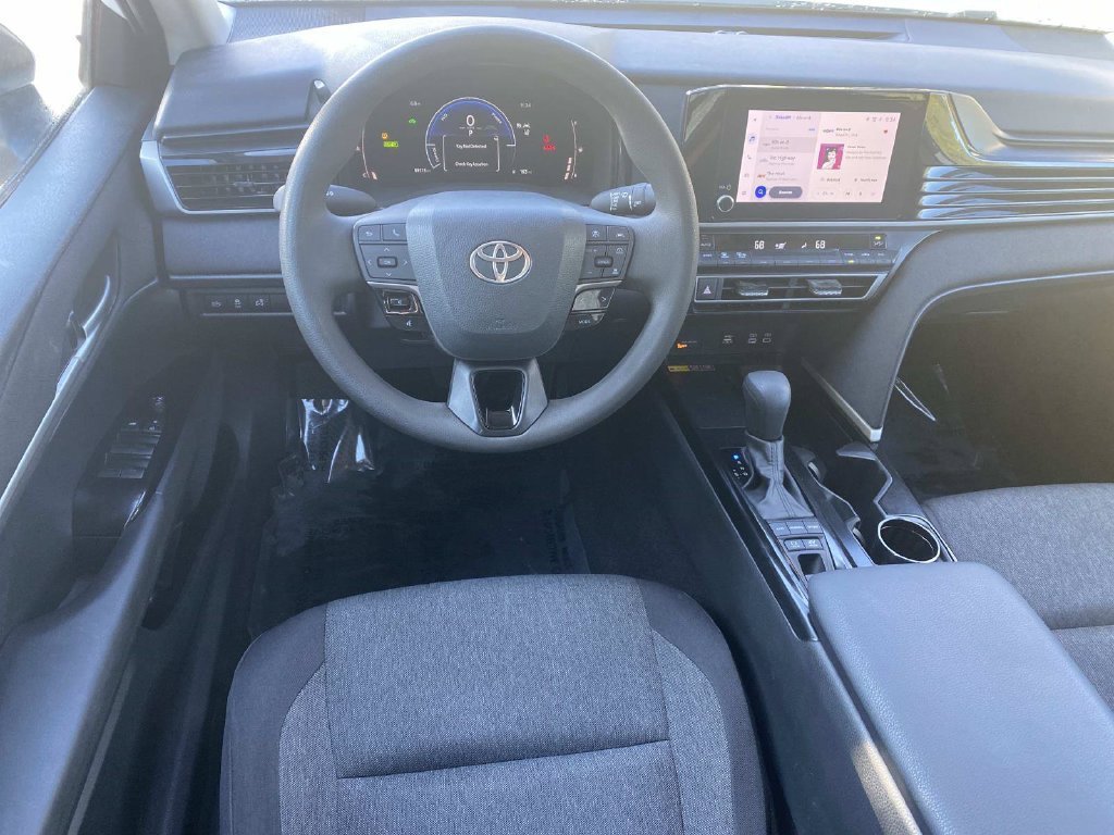 Used 2025 Toyota Camry LE FWD image 16