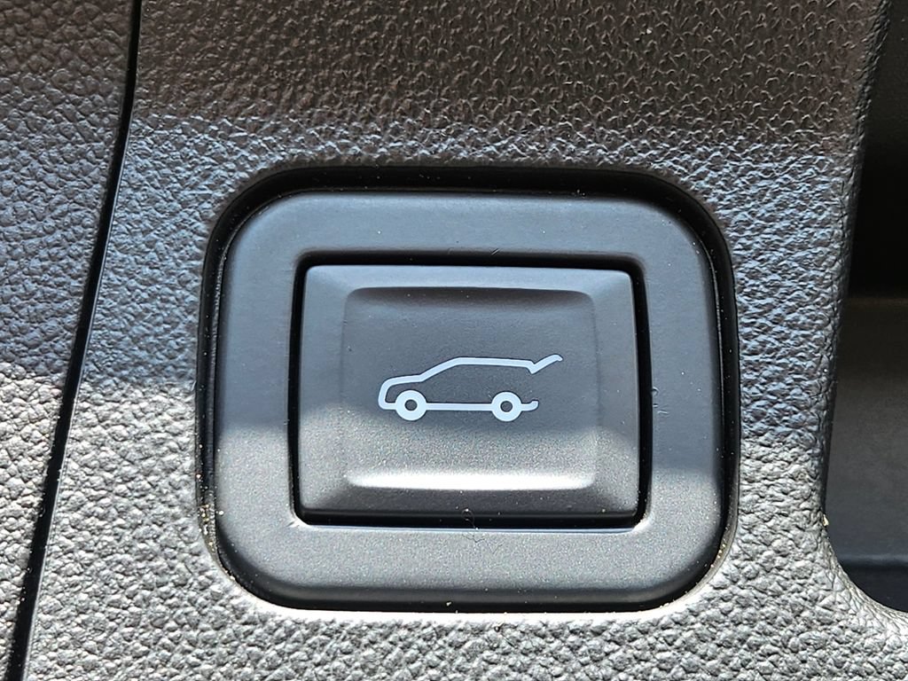 Used 2020 GMC Acadia Denali FWD image 15