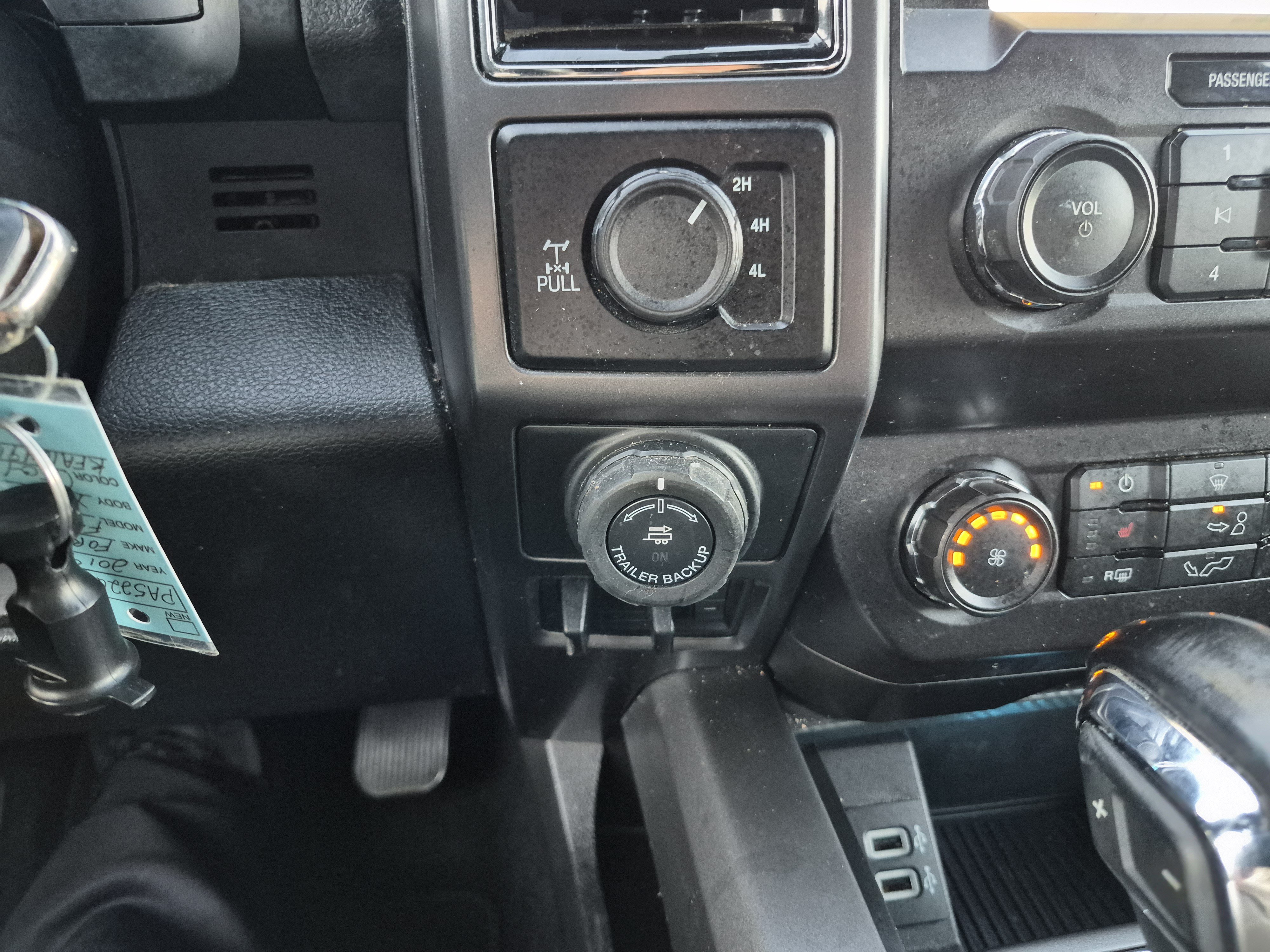 Certified 2019 Ford F150 XLT w/ Equipment Group 302A Luxury AWD/4WD image 31