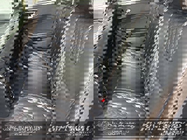 Certified 2024 Ford Edge Titanium image 37