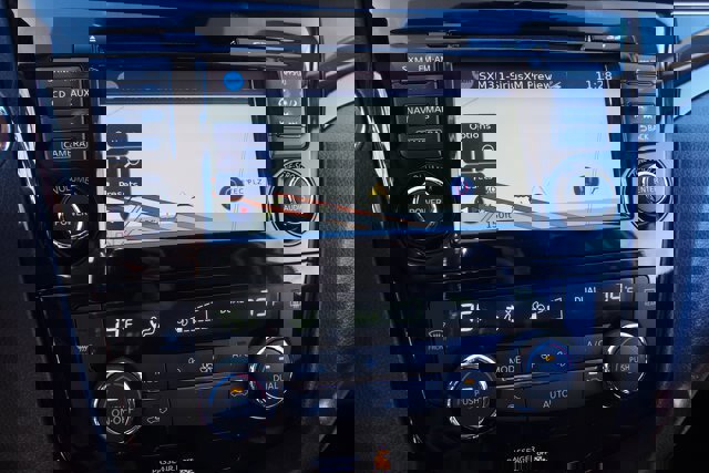 Used 2017 Nissan Rogue Sport SL w/ SL Premium Package image 26