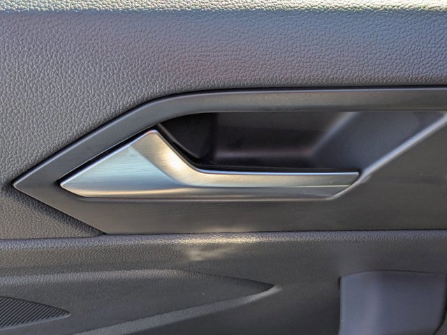 Used 2023 Volkswagen Jetta SE image 30