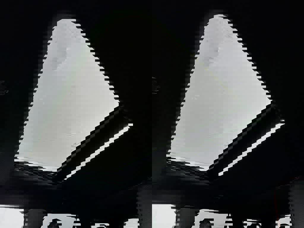 Certified 2022 Ford Explorer ST-Line w/ Class IV Trailer Tow Package image 33