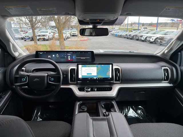 Certified 2025 Ford Expedition Active image 36