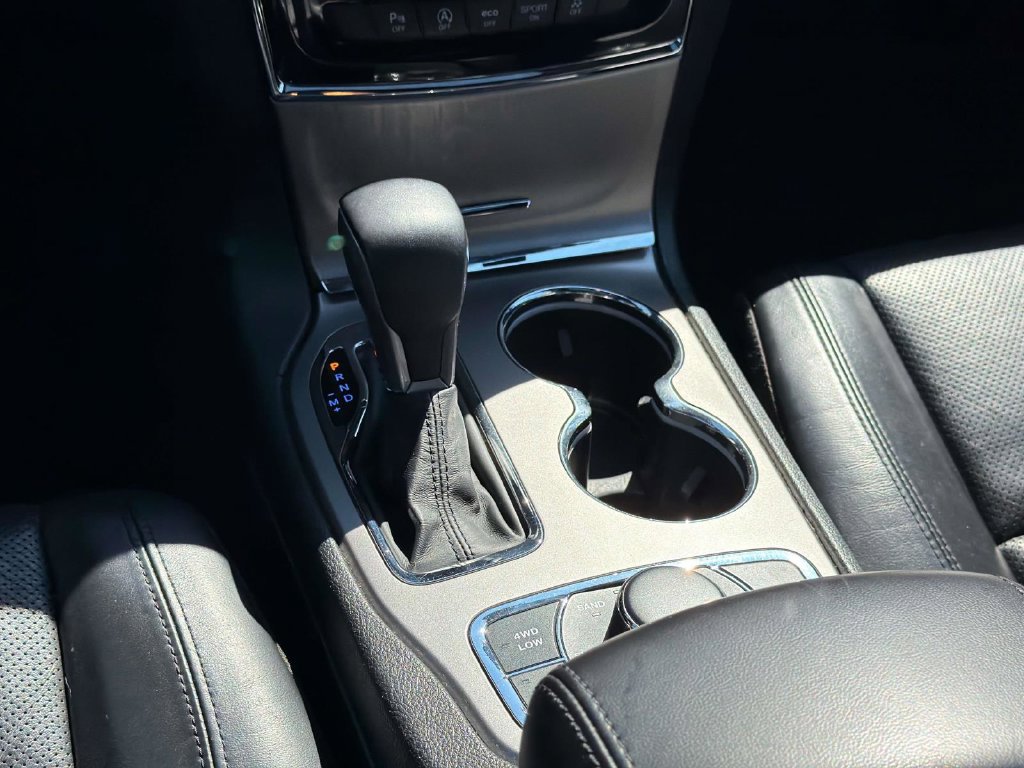 Used 2019 Jeep Grand Cherokee Limited w/ Luxury Group II AWD/4WD image 19