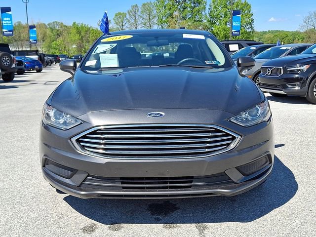 Certified 2017 Ford Fusion SE FWD image 3