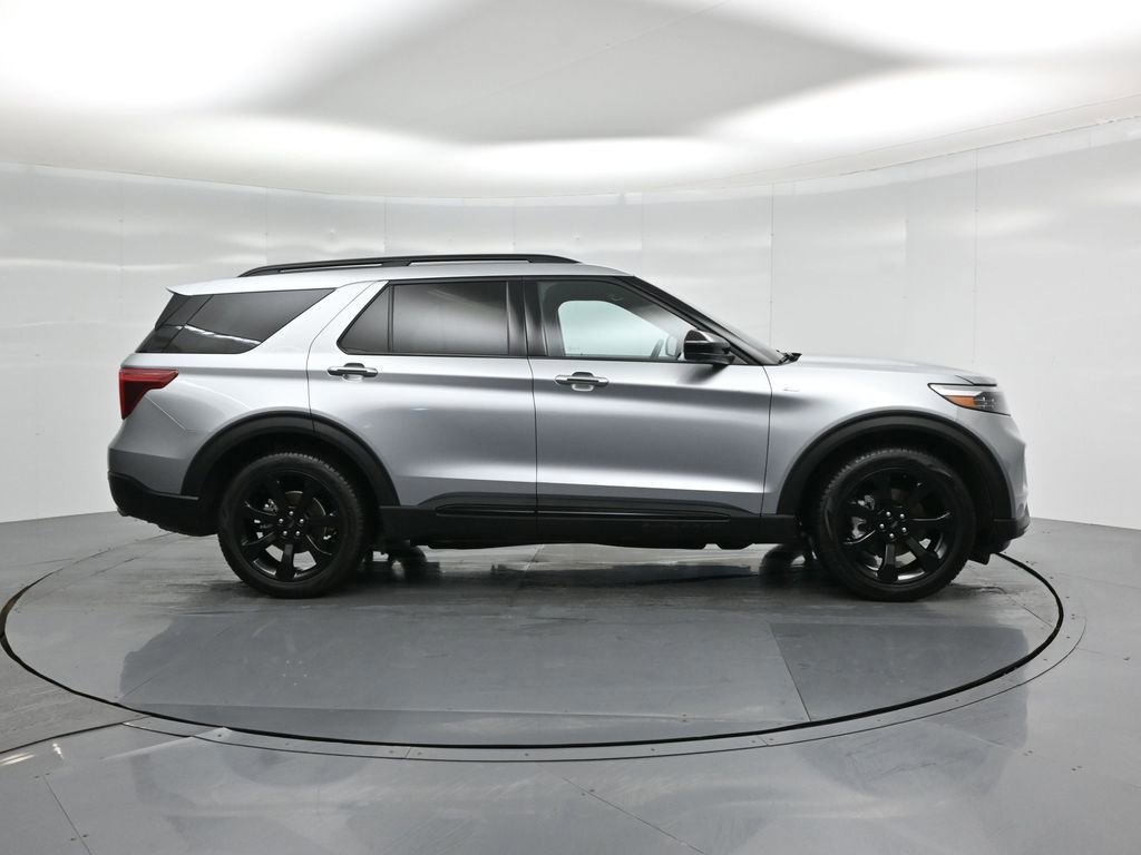 Certified 2023 Ford Explorer ST-Line w/ Class IV Trailer Tow Package image 8