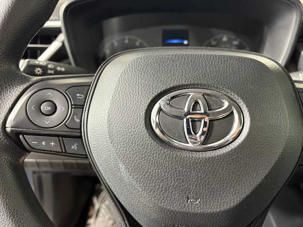 Used 2023 Toyota Corolla LE FWD image 21