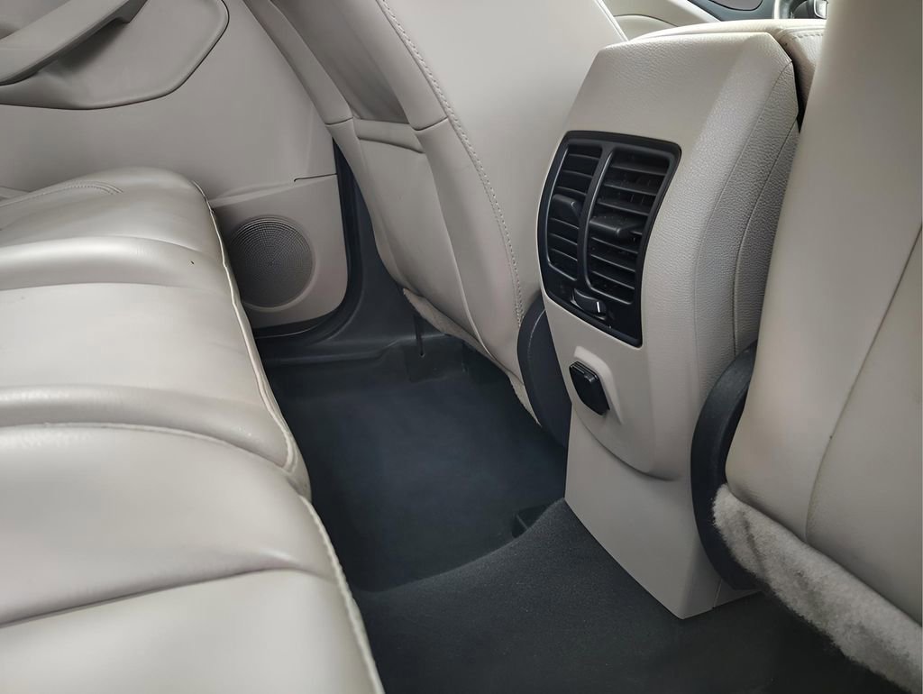 Certified 2019 Ford Escape SEL image 30