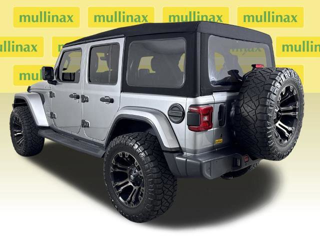 Used 2018 Jeep Wrangler Unlimited Sahara image 3