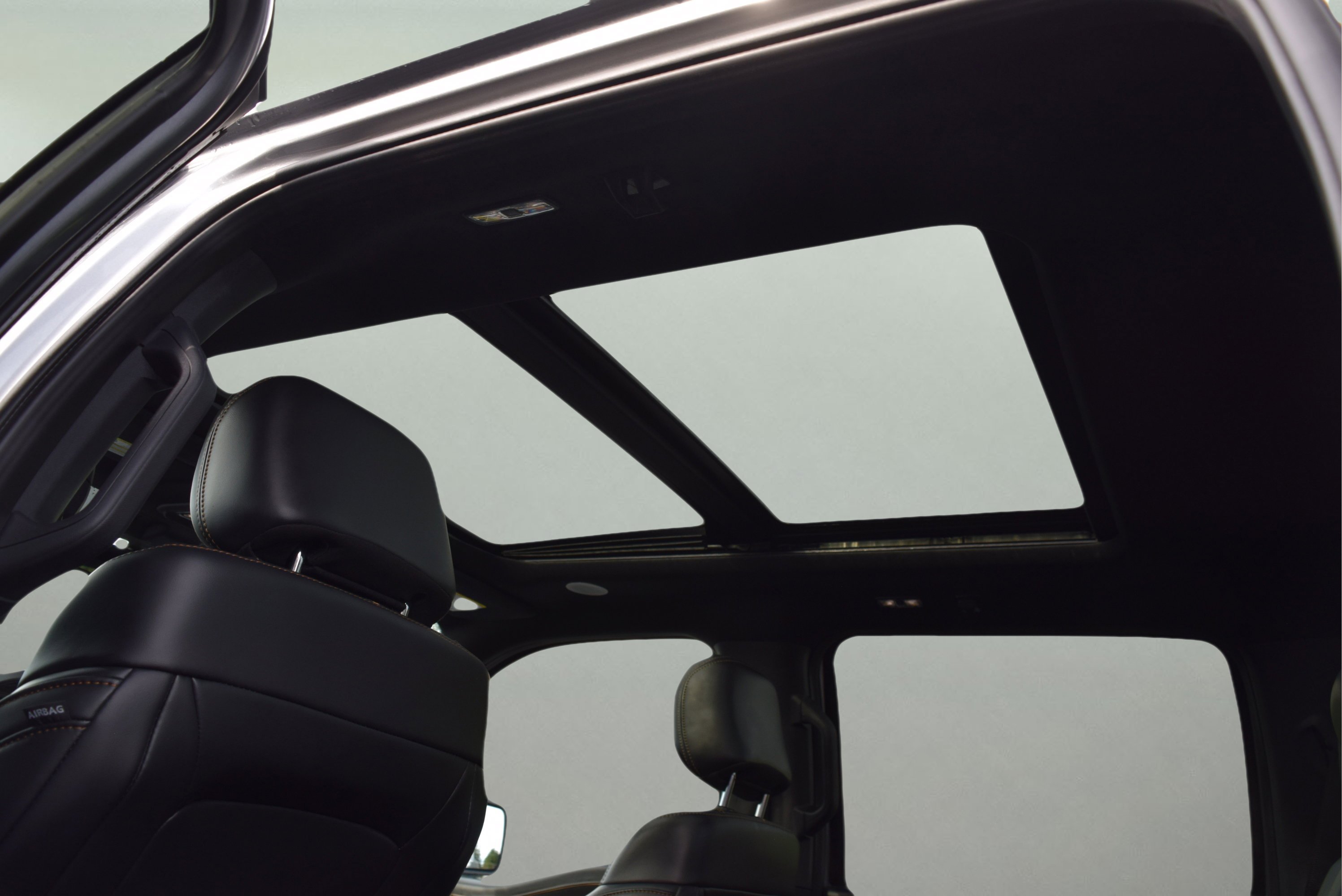 Certified 2022 Ford F150 Platinum w/ Equipment Group 701A High image 10