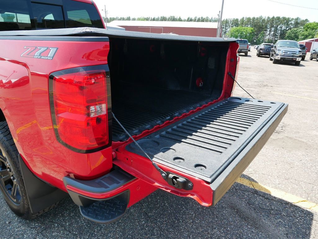 Used 2018 Chevrolet Silverado 1500 LT w/ All Star Edition AWD/4WD image 10