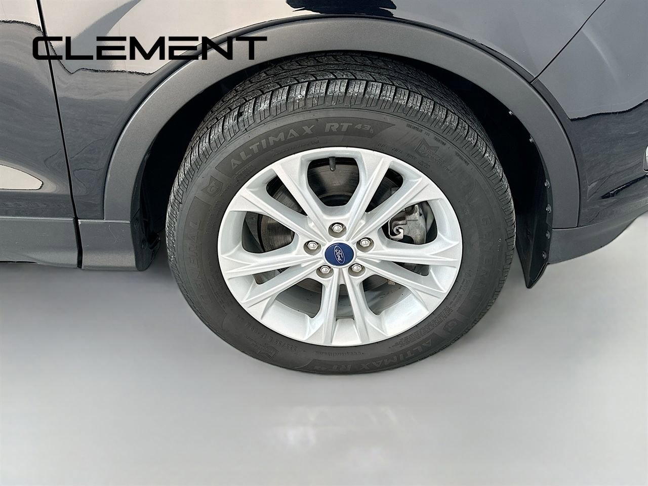 Certified 2019 Ford Escape SEL image 35