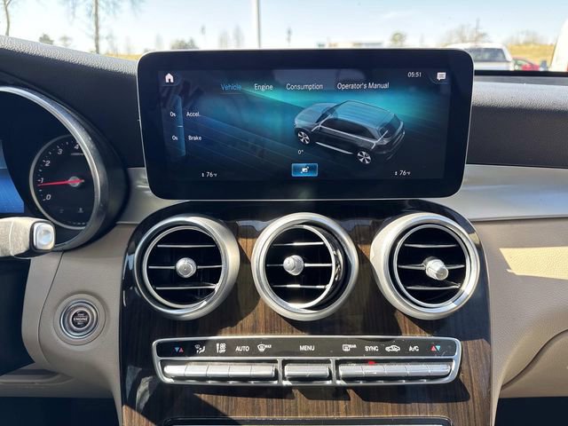 Used 2022 Mercedes-Benz GLC 300 BASE image 24