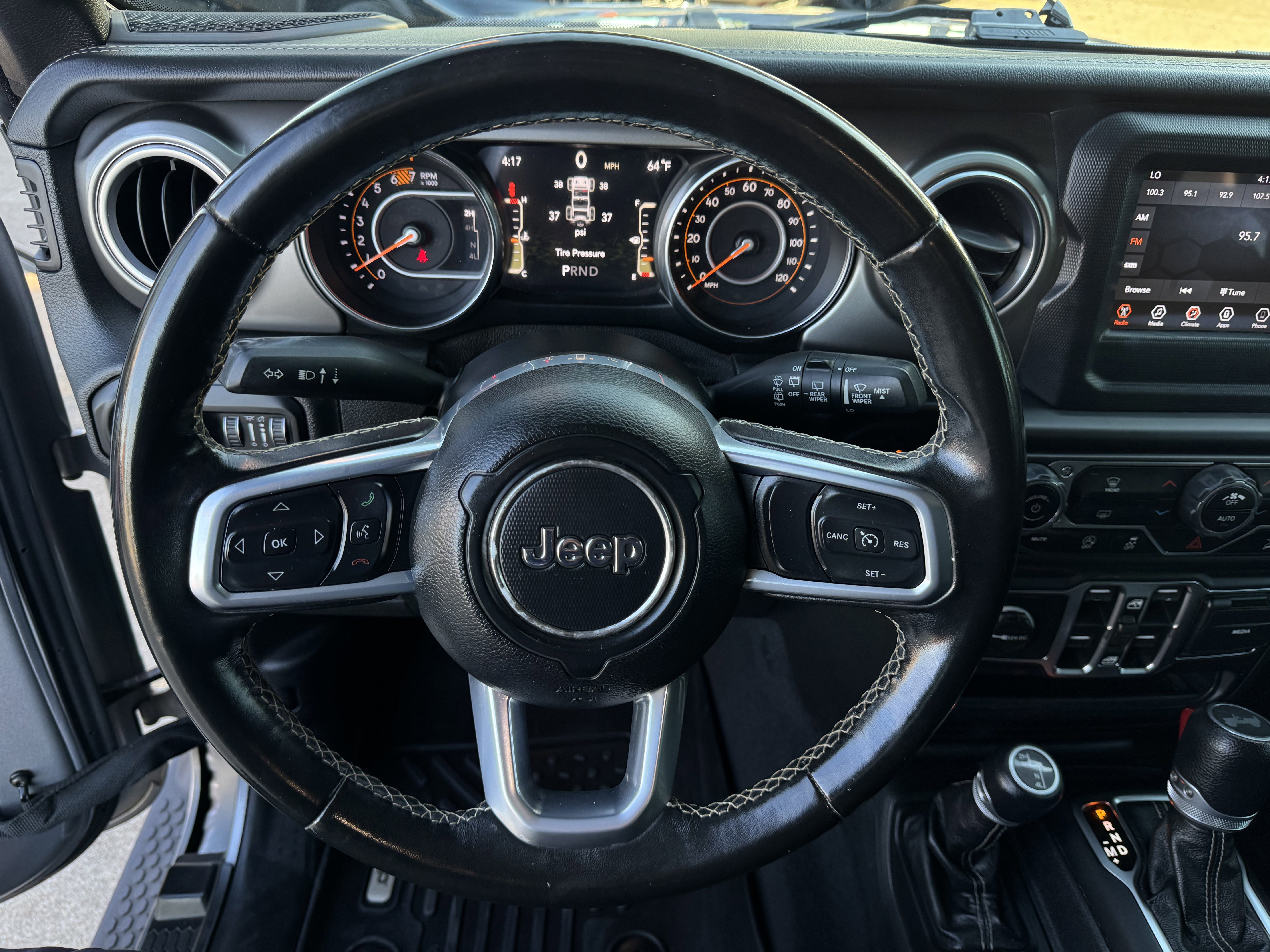 Used 2020 Jeep Wrangler Unlimited Sahara image 18