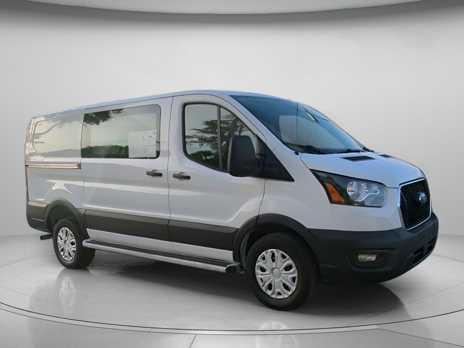 Certified 2025 Ford Transit 250 Low Roof w/ Exterior Upgrade Package RWD image 36