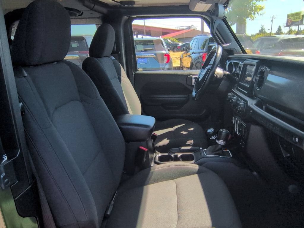 Used 2021 Jeep Wrangler Sport AWD/4WD image 29