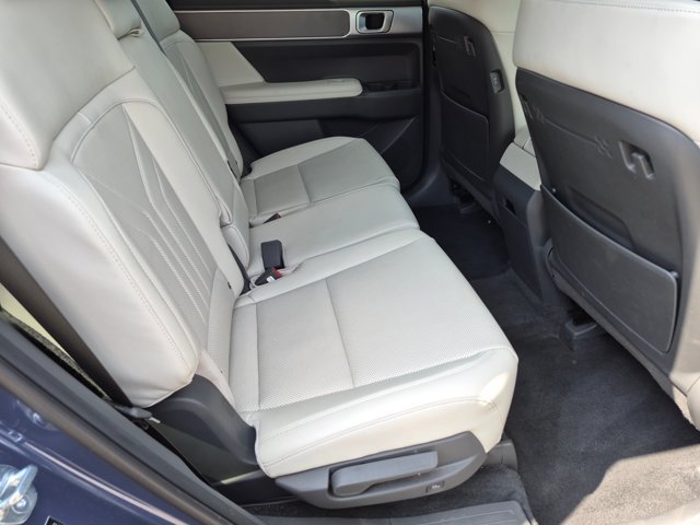 Used 2026 Hyundai Santa Fe SEL FWD image 27