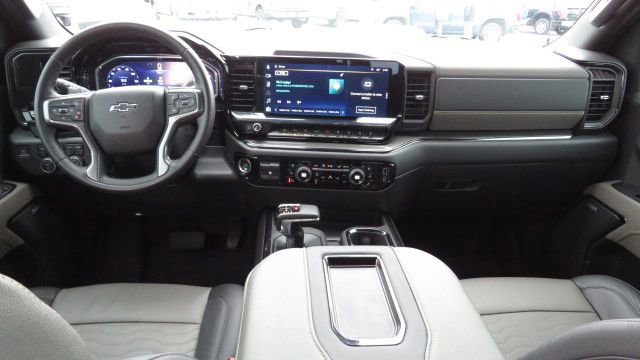 Used 2022 Chevrolet Silverado 1500 ZR2 w/ Technology Package image 9