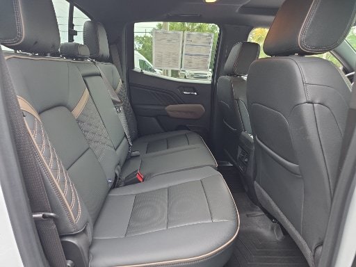 Used 2024 GMC Canyon Denali AWD/4WD image 16
