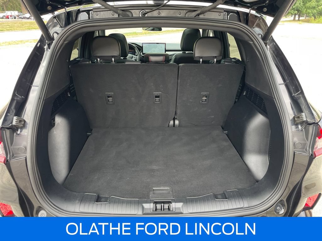 Certified 2024 Ford Escape ST-Line w/ Tech Pack #1 AWD/4WD image 31