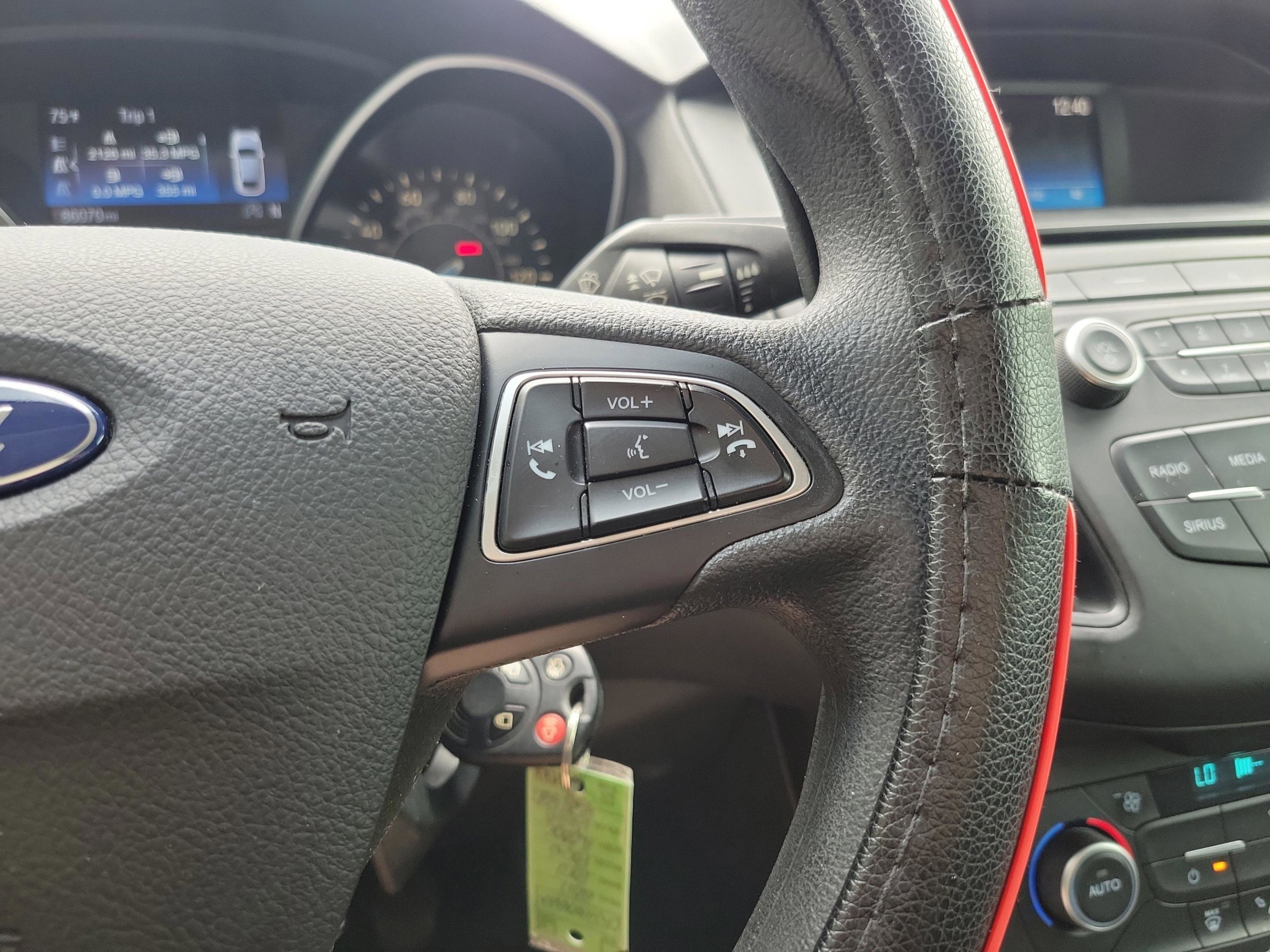 Certified 2017 Ford Focus SE FWD image 22