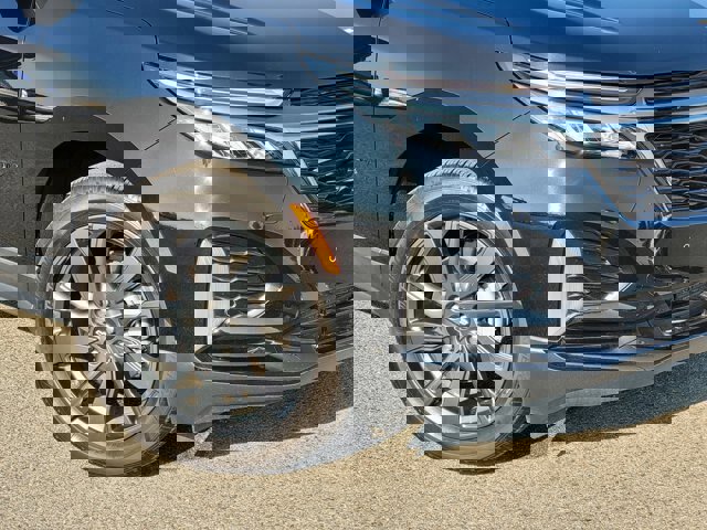 Used 2023 Chevrolet Equinox RS image 9