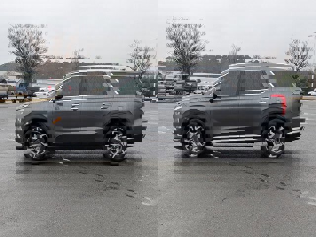 Used 2025 Hyundai Palisade SEL image 2