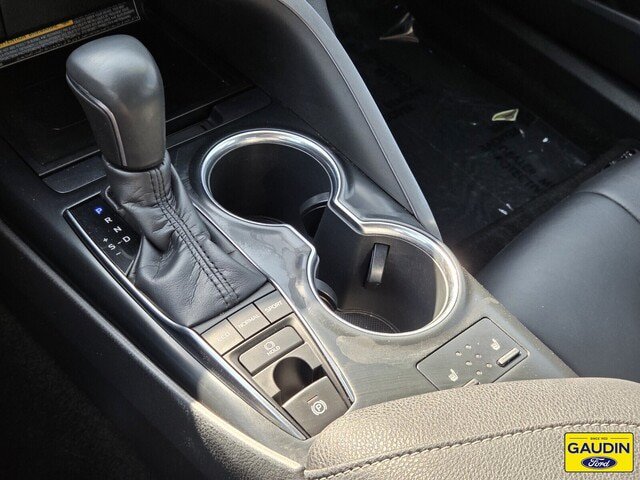 Used 2020 Toyota Camry XSE FWD image 23