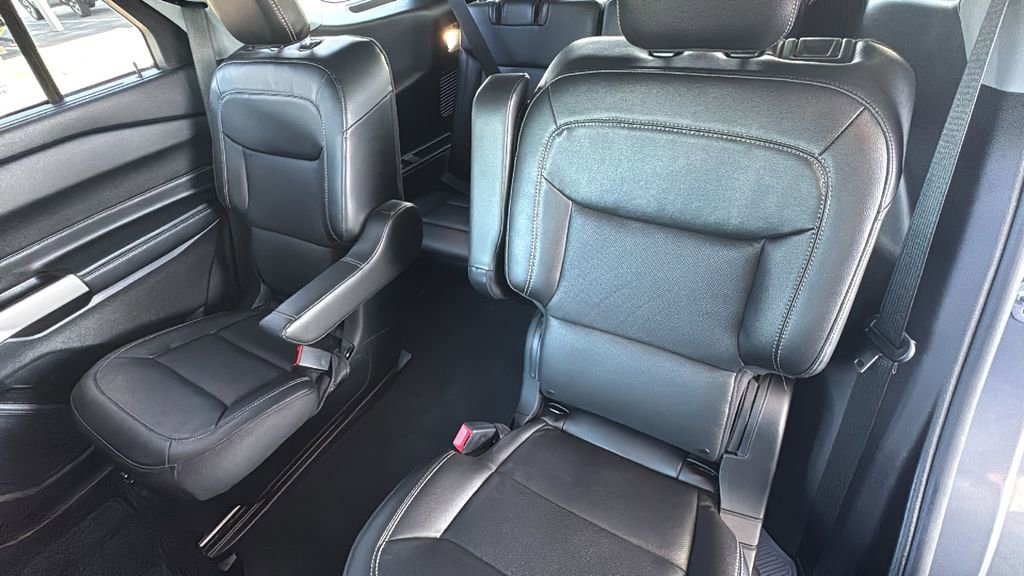 Certified 2022 Ford Explorer Limited w/ Hybrid Equipment Group 310A image 23