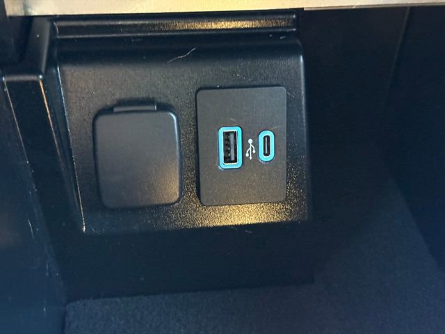 Certified 2022 Ford Explorer XLT w/ Equipment Group 202A image 13