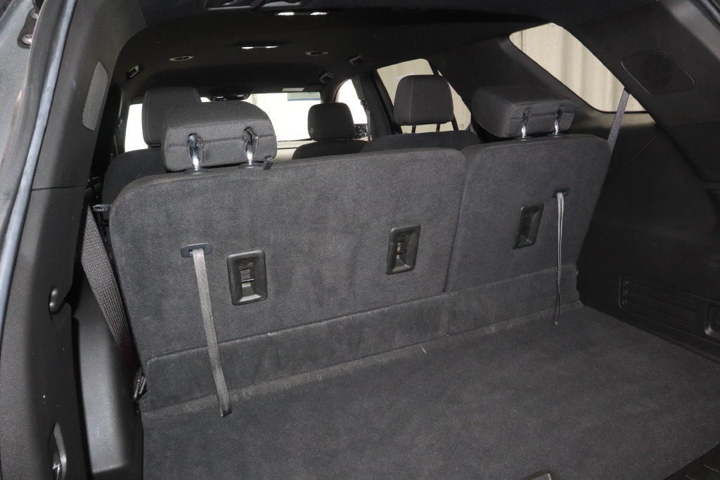 Used 2023 Chevrolet Traverse LT FWD image 12
