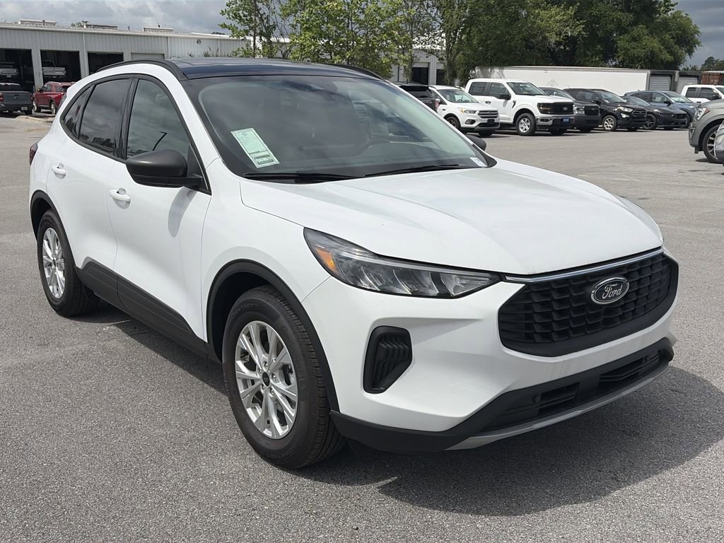 Certified 2025 Ford Escape Active w/ Tech Pack #1 FWD image 9